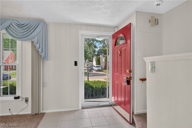 19811 Shakerwood Road, Warrensville Heights, OH 44122
