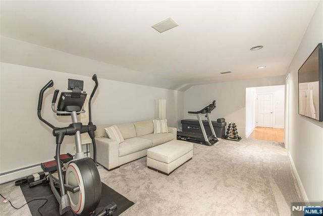 721 Somerset Street, Franklin Lakes, NJ 07417