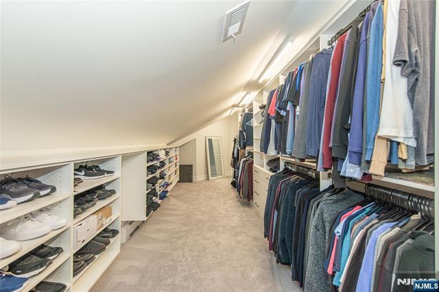 721 Somerset Street, Franklin Lakes, NJ 07417