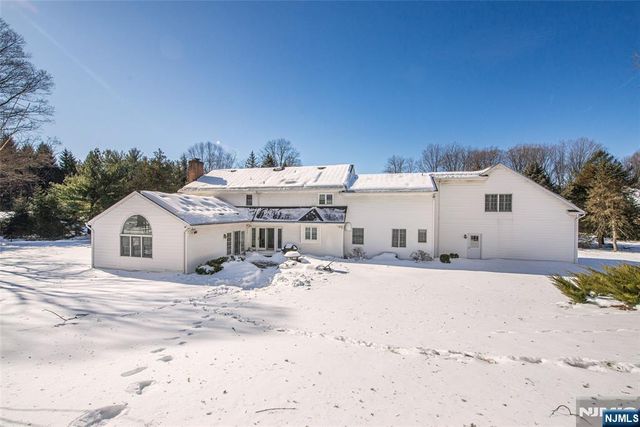 721 Somerset Street, Franklin Lakes, NJ 07417