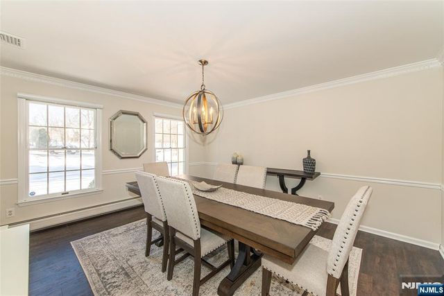 721 Somerset Street, Franklin Lakes, NJ 07417