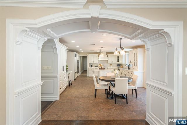 721 Somerset Street, Franklin Lakes, NJ 07417