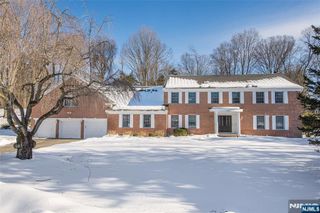 721 Somerset Street, Franklin Lakes, NJ 07417