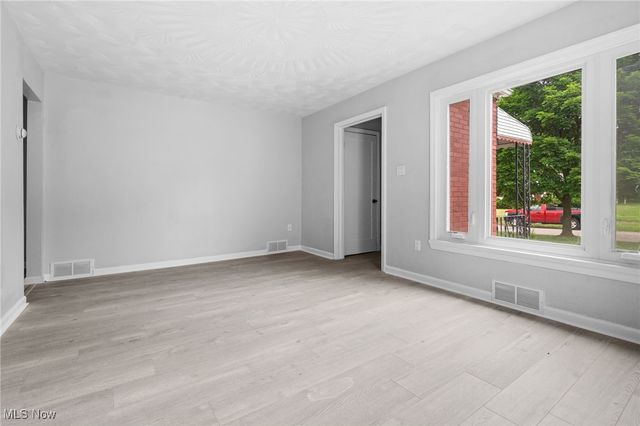 922 Winton Avenue, Akron, OH 44320