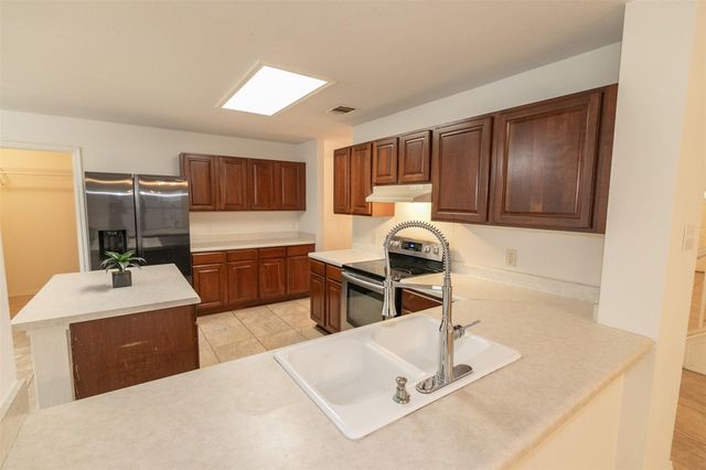 11308 Blairview LN, Austin, TX 78748