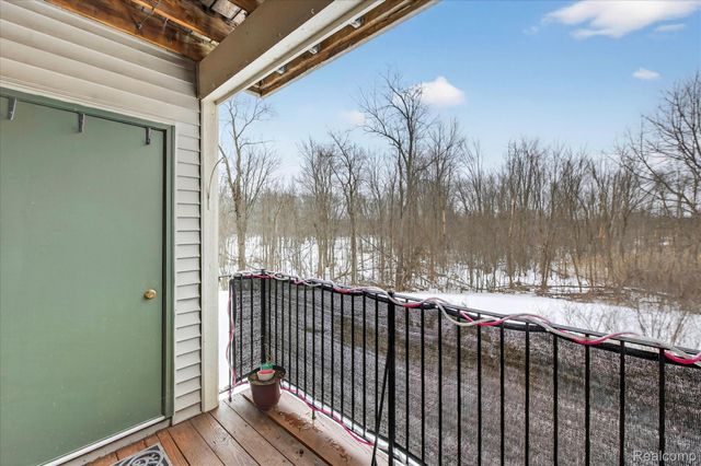 12204 Pinehurst Lane 32, Grand Blanc Charter Township, MI 48439