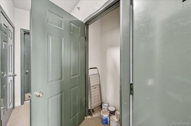 12204 Pinehurst Lane 32, Grand Blanc Charter Township, MI 48439