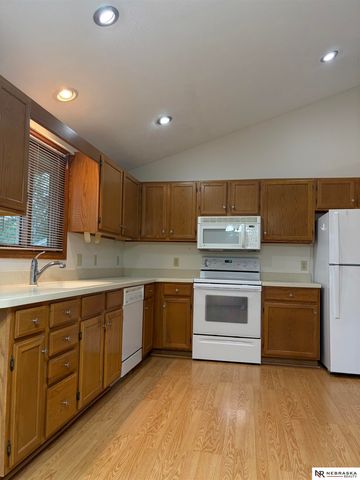 1113 N 83rd Street, Omaha, NE 68114