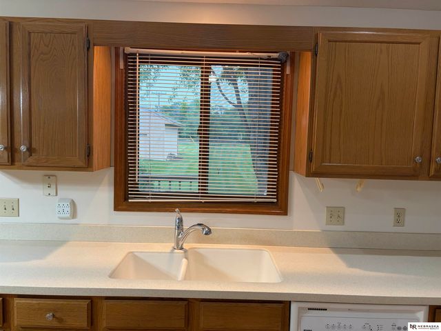 1113 N 83rd Street, Omaha, NE 68114