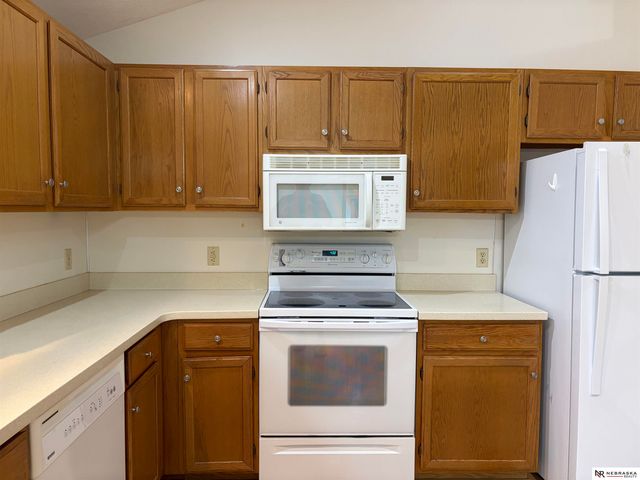 1113 N 83rd Street, Omaha, NE 68114