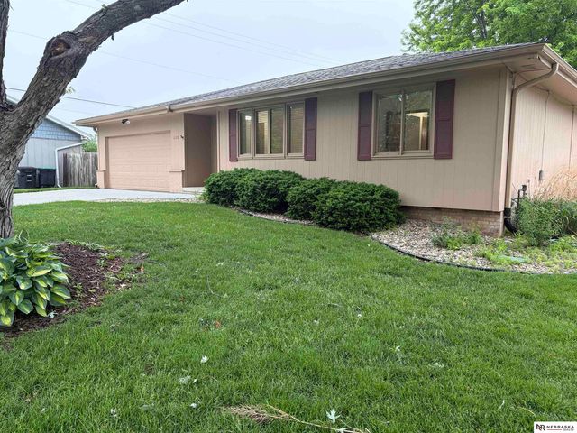 1113 N 83rd Street, Omaha, NE 68114