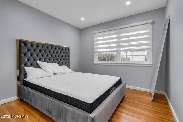 522 W Lincoln Avenue, Oakhurst, NJ 07755