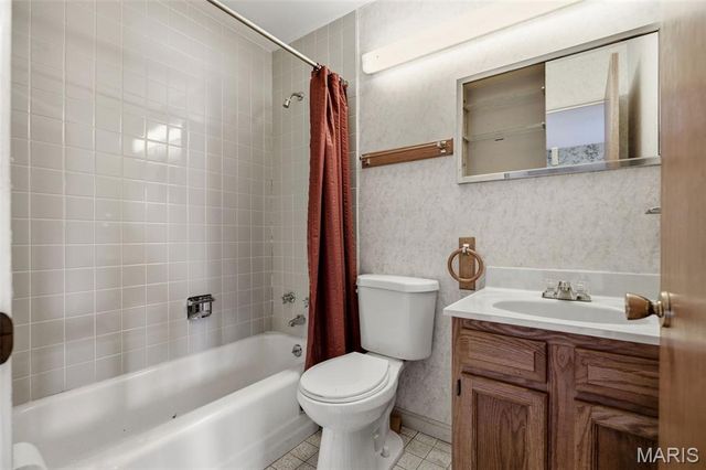 1552 Rathford Drive, Creve Coeur, MO 63146