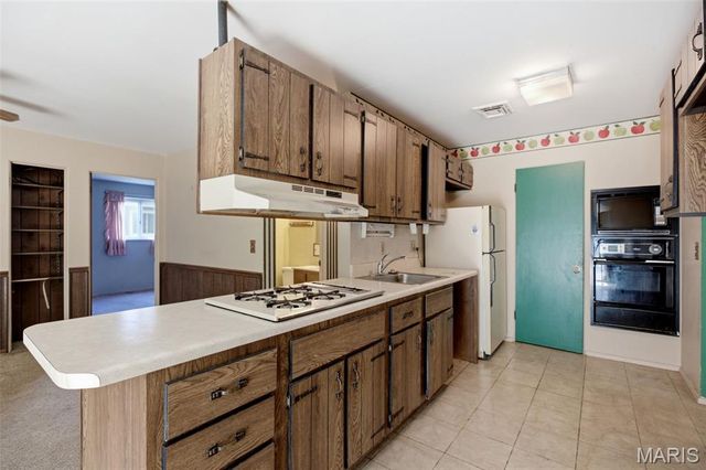 1552 Rathford Drive, Creve Coeur, MO 63146