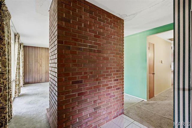 1552 Rathford Drive, Creve Coeur, MO 63146