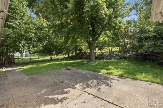 1552 Rathford Drive, Creve Coeur, MO 63146