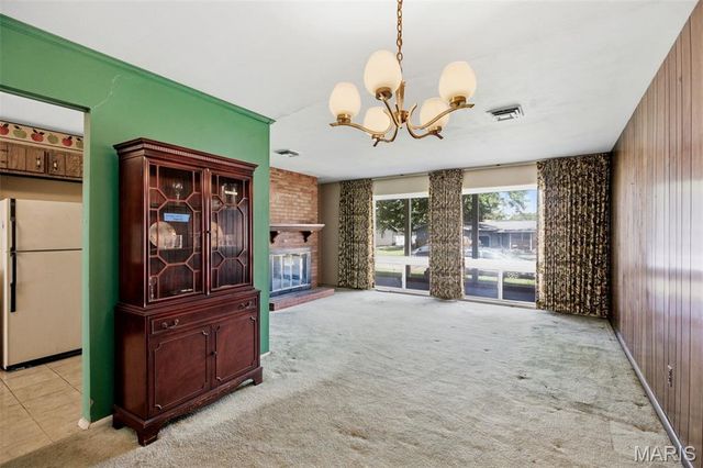 1552 Rathford Drive, Creve Coeur, MO 63146