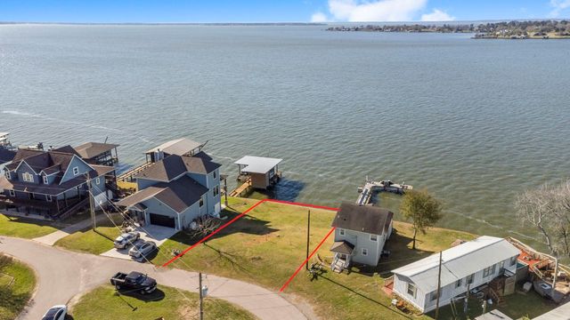 596 Dove Island, Livingston, TX 77351
