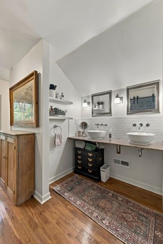 916 Rodney Dr, Nashville, TN 37205