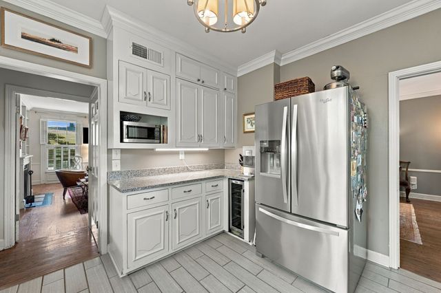916 Rodney Dr, Nashville, TN 37205