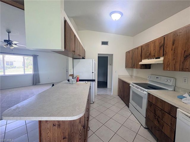 3709 SW 1st PL, Cape Coral, FL 33914