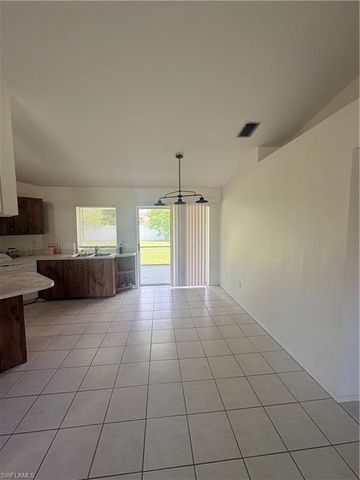 3709 SW 1st PL, Cape Coral, FL 33914