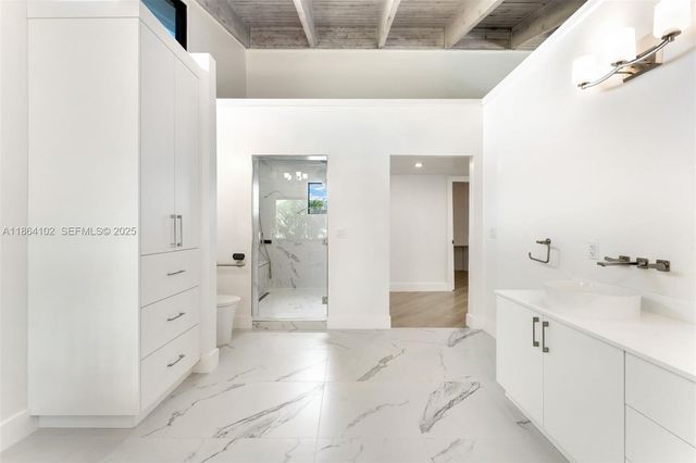 500 Palm Dr, Hallandale Beach, FL 33009