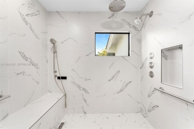 500 Palm Dr, Hallandale Beach, FL 33009