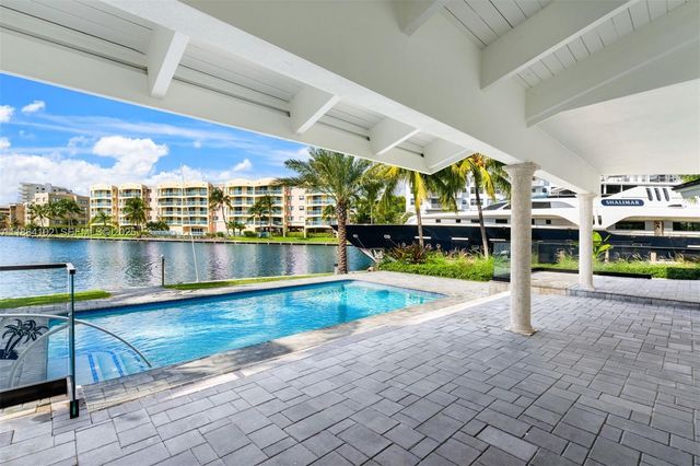 500 Palm Dr, Hallandale Beach, FL 33009