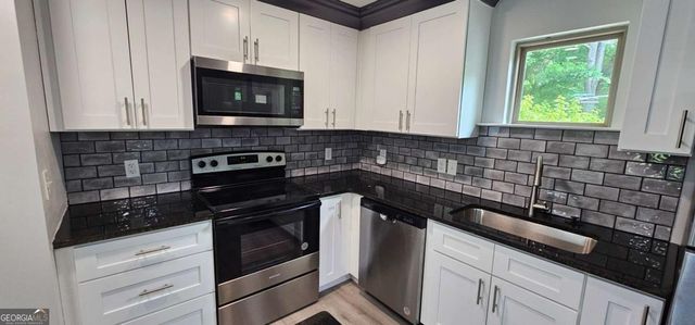 185 Glenrose Circle SW, Atlanta, GA 30354