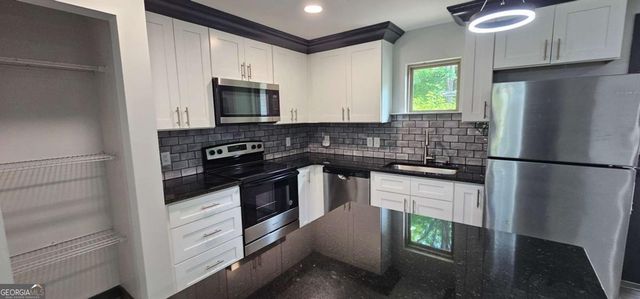 185 Glenrose Circle SW, Atlanta, GA 30354