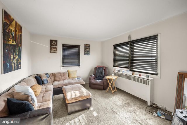 6322 SYLVESTER ST, Philadelphia, PA 19149