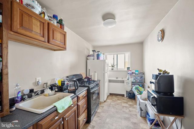 6322 SYLVESTER ST, Philadelphia, PA 19149