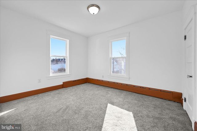 8 N WOLFE ST, Pottsville, PA 17901