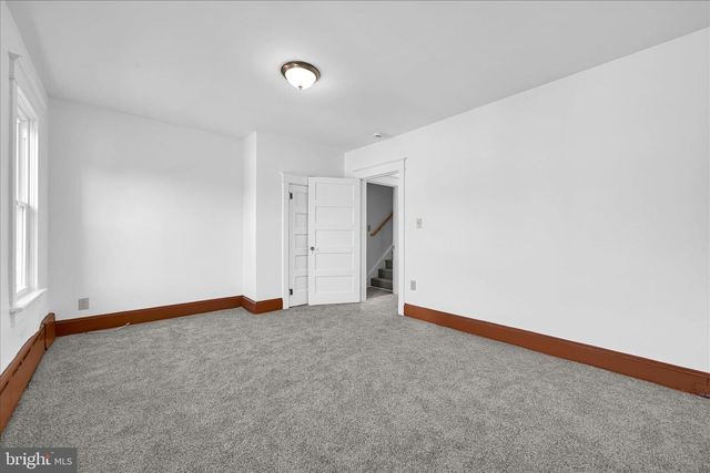 8 N WOLFE ST, Pottsville, PA 17901