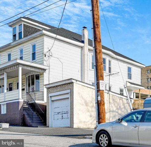 8 N WOLFE ST, Pottsville, PA 17901