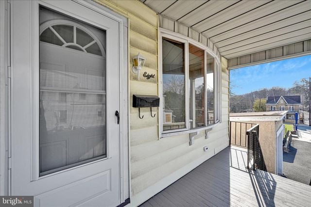 8 N WOLFE ST, Pottsville, PA 17901