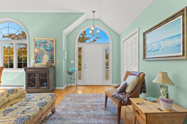 201 Buck Knoll Rd, Raynham, MA 02767