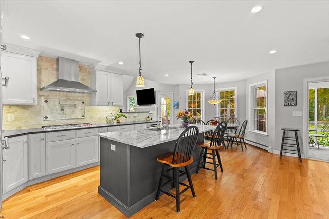 201 Buck Knoll Rd, Raynham, MA 02767