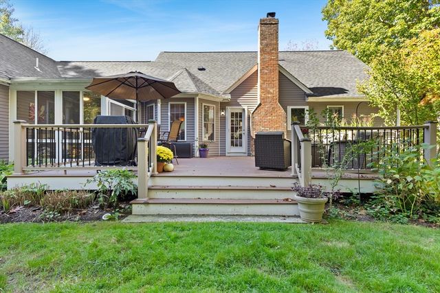 201 Buck Knoll Rd, Raynham, MA 02767