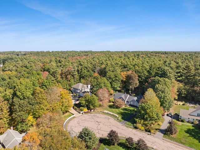 201 Buck Knoll Rd, Raynham, MA 02767