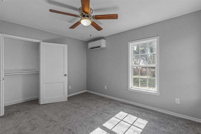 2706 Emmett Street, Dallas, TX 75211