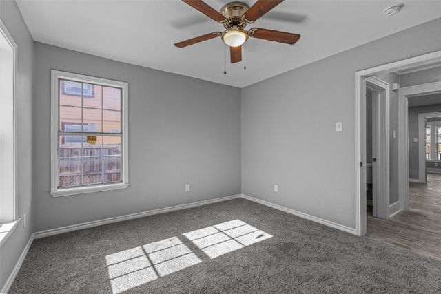2706 Emmett Street, Dallas, TX 75211