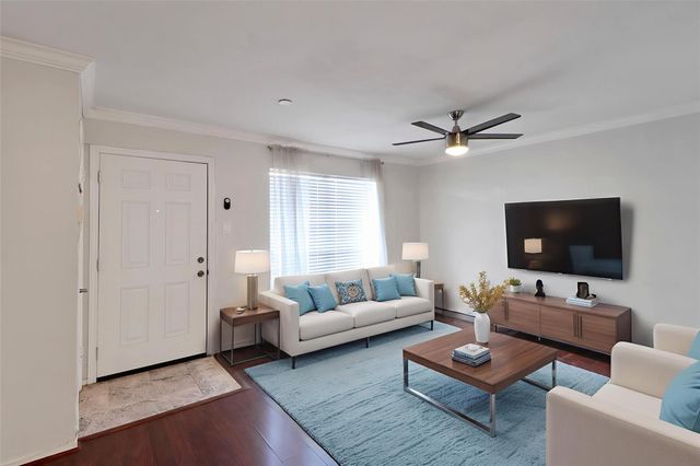 11550 Chimney Rock Road 205, Houston, TX 77035