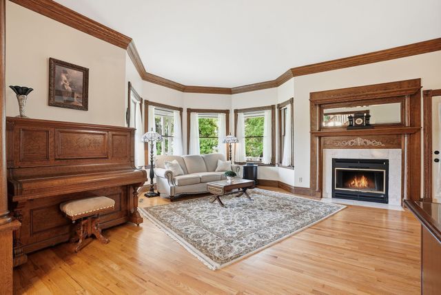 2940 Labore Road, Little Canada, MN 55109
