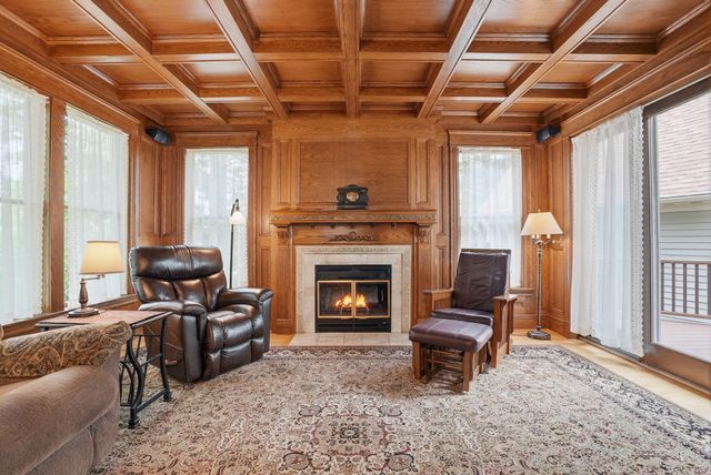 2940 Labore Road, Little Canada, MN 55109