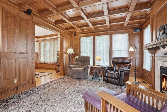 2940 Labore Road, Little Canada, MN 55109