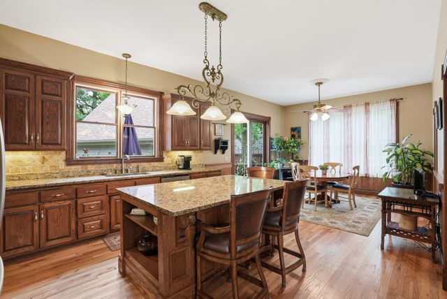 2940 Labore Road, Little Canada, MN 55109