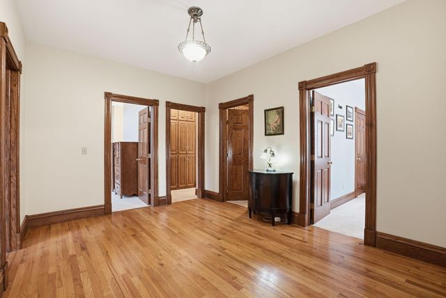 2940 Labore Road, Little Canada, MN 55109