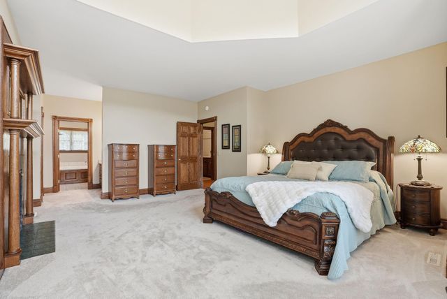 2940 Labore Road, Little Canada, MN 55109